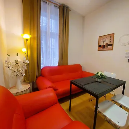 Prostorny V Centru 3 Kk 80 M2 Apartment Hradec Kralove