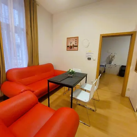 Prostorny V Centru 3 Kk 80 M2 *