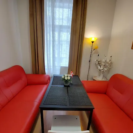 公寓 Spacious 2-bedroom In Center 80 M